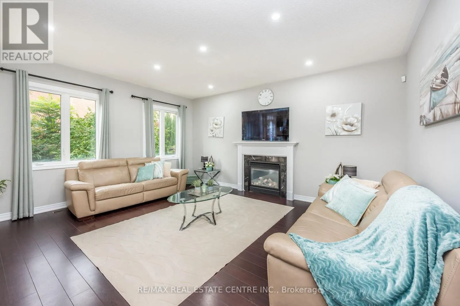 456 LAUNDON TERRACE