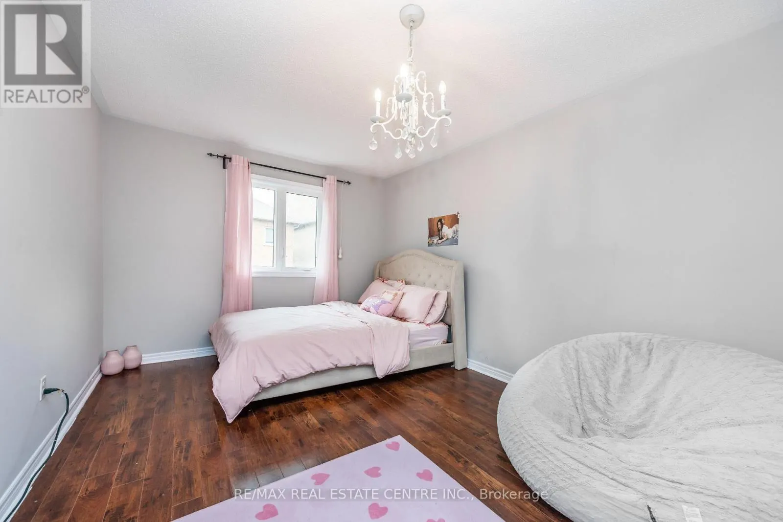 456 LAUNDON TERRACE