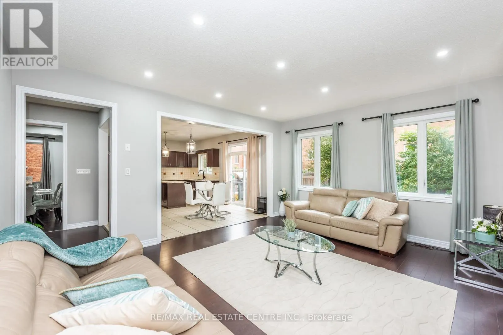 456 LAUNDON TERRACE