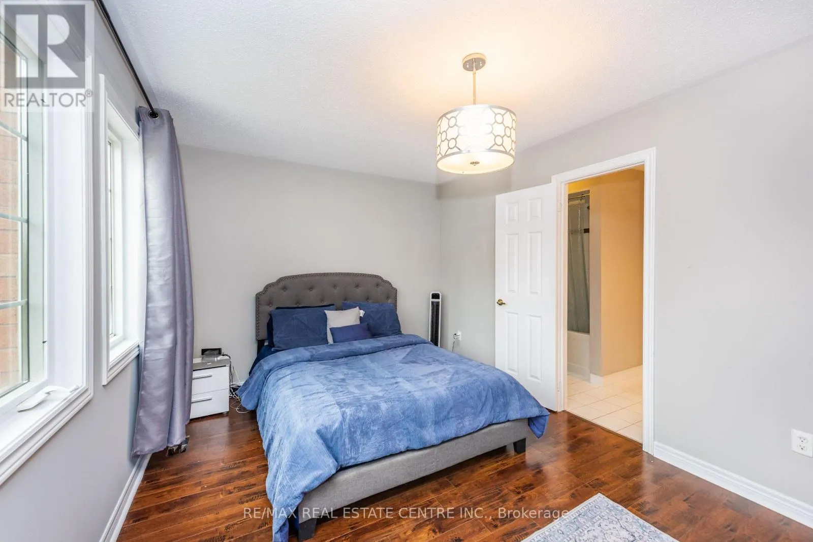 456 LAUNDON TERRACE