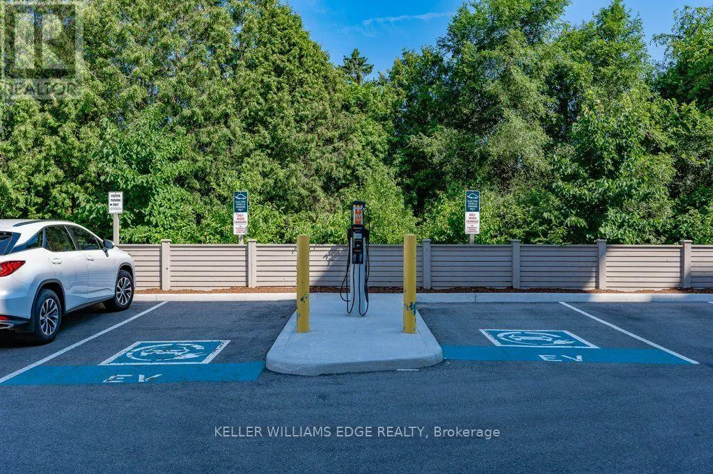 106 - 340 PLAINS ROAD E