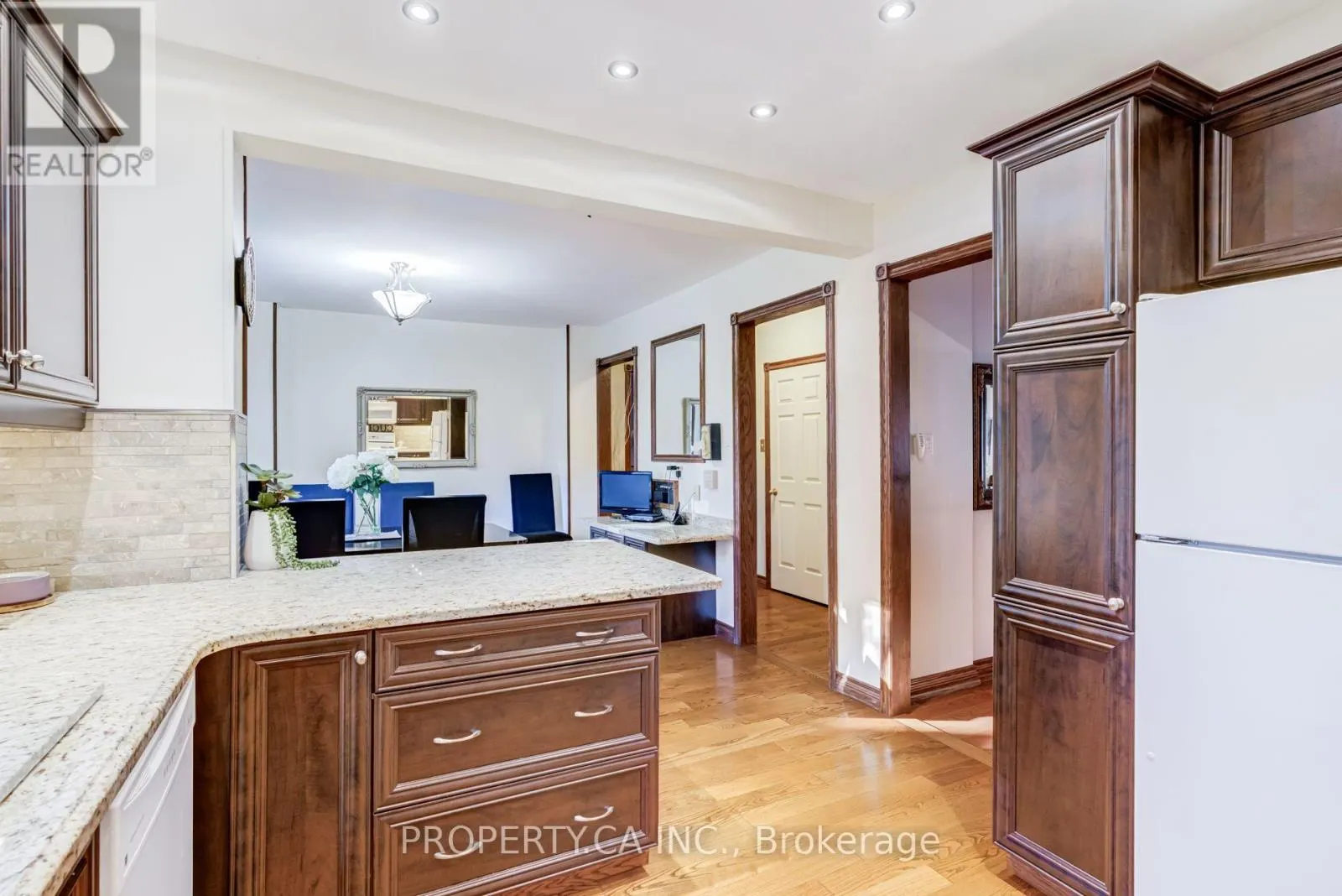 411 FREEMAN CRESCENT