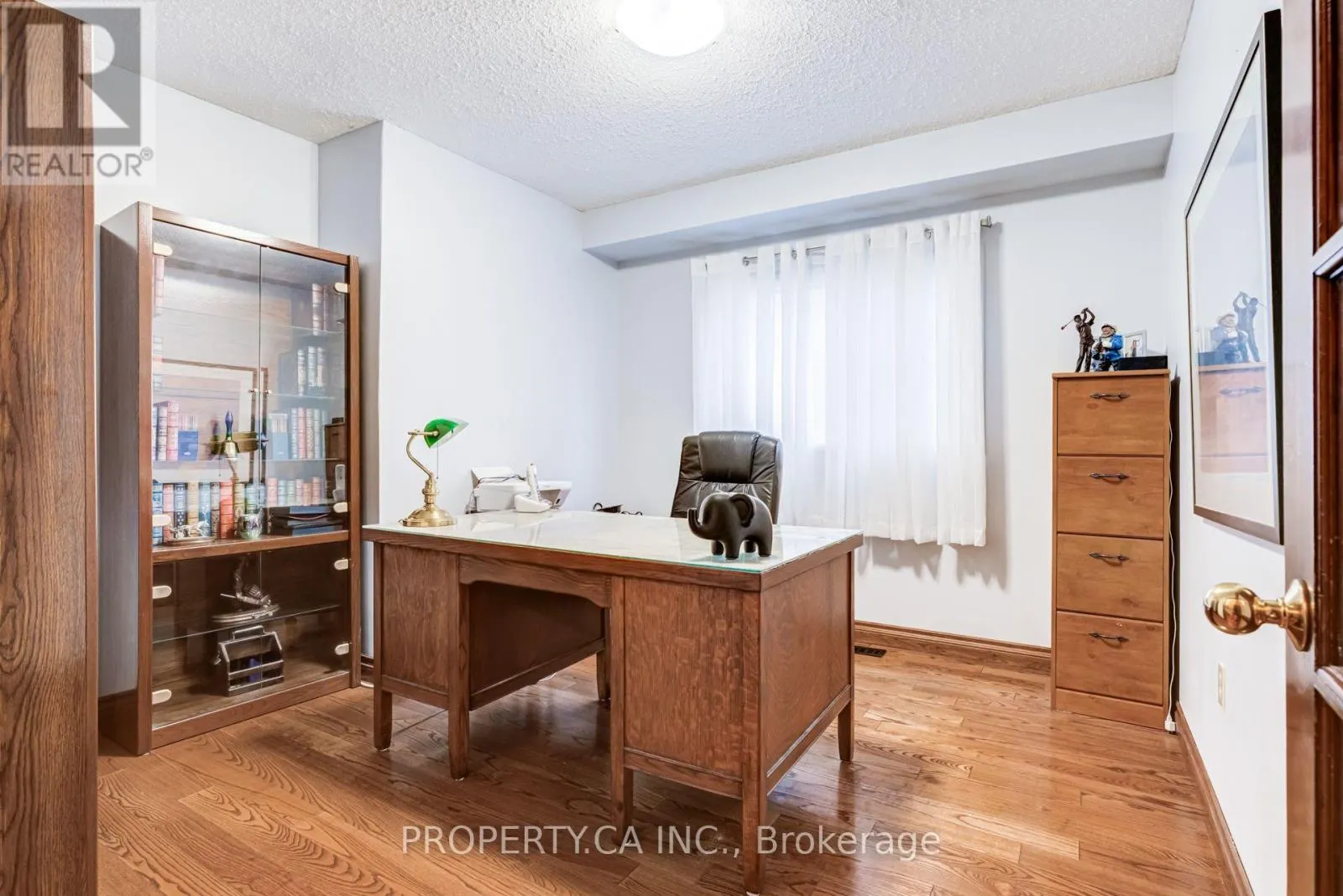 411 FREEMAN CRESCENT
