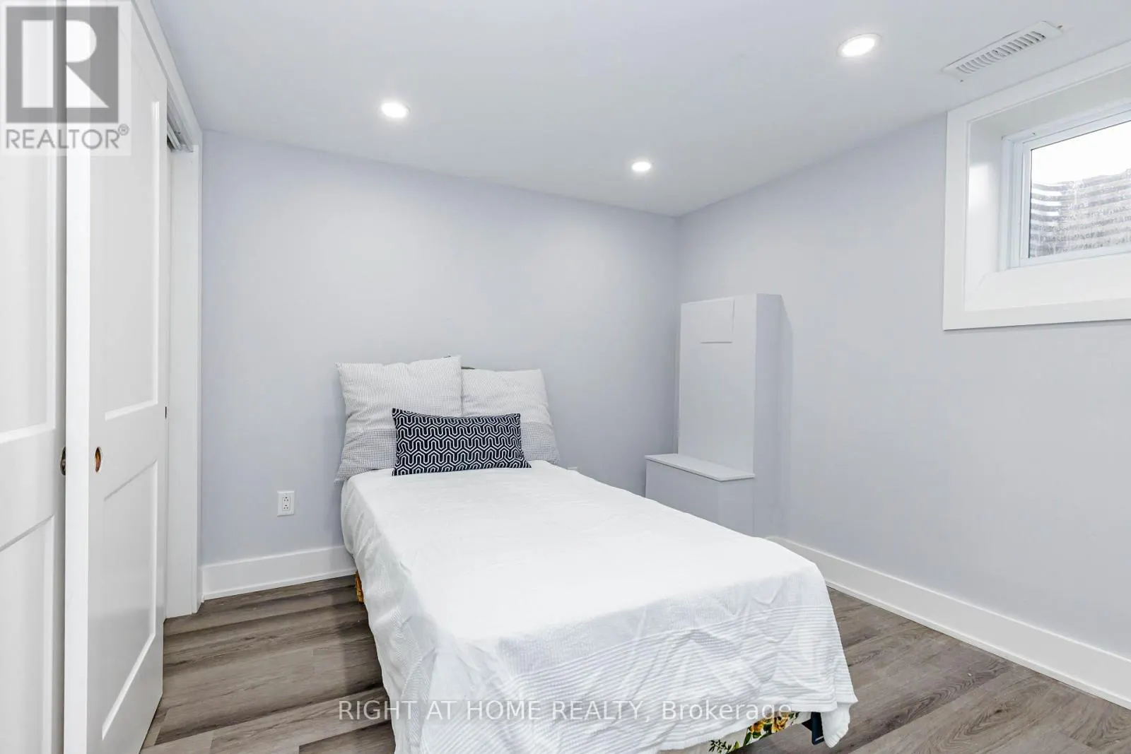 2358 ARNOLD CRESCENT