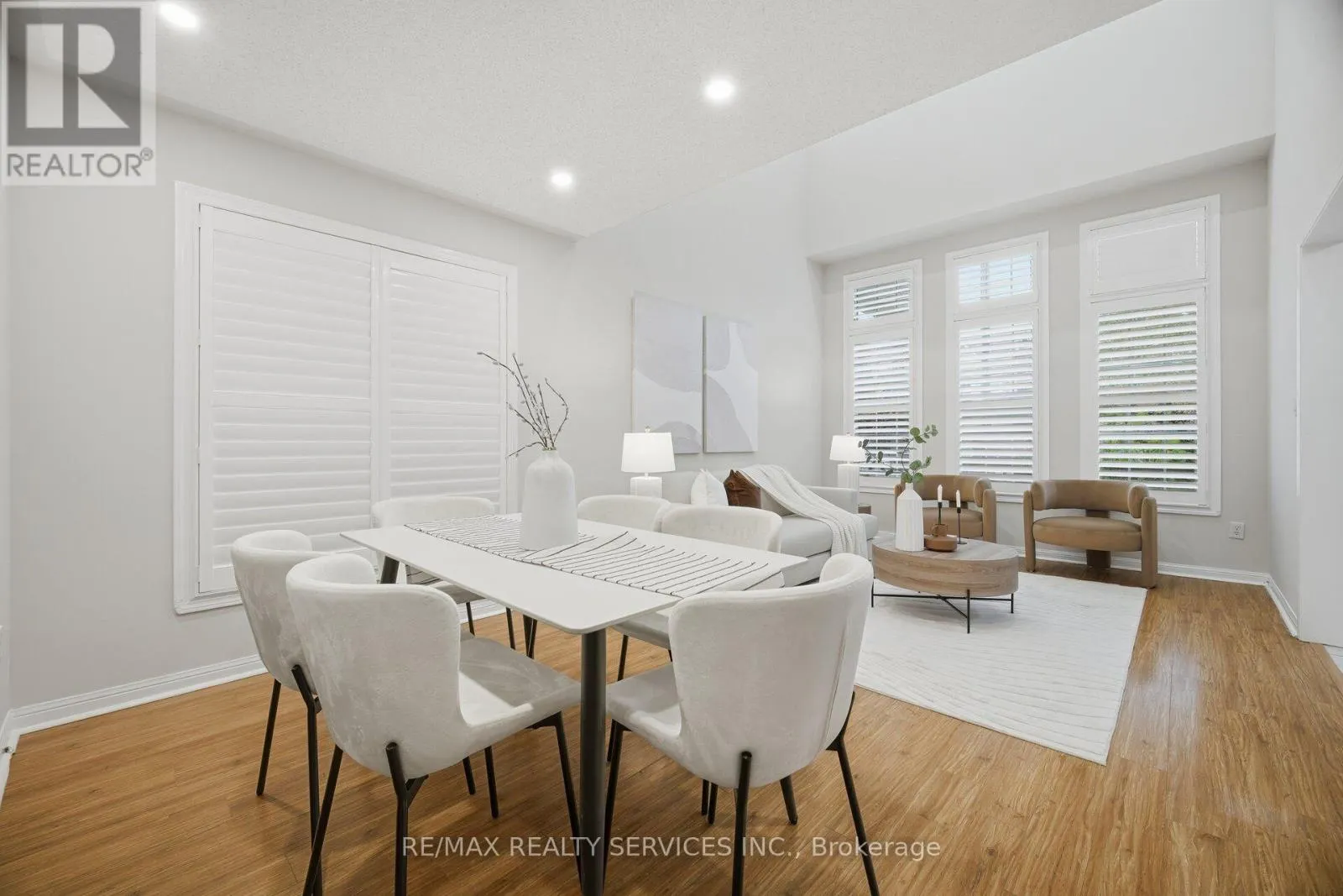 881 LANCASTER BOULEVARD