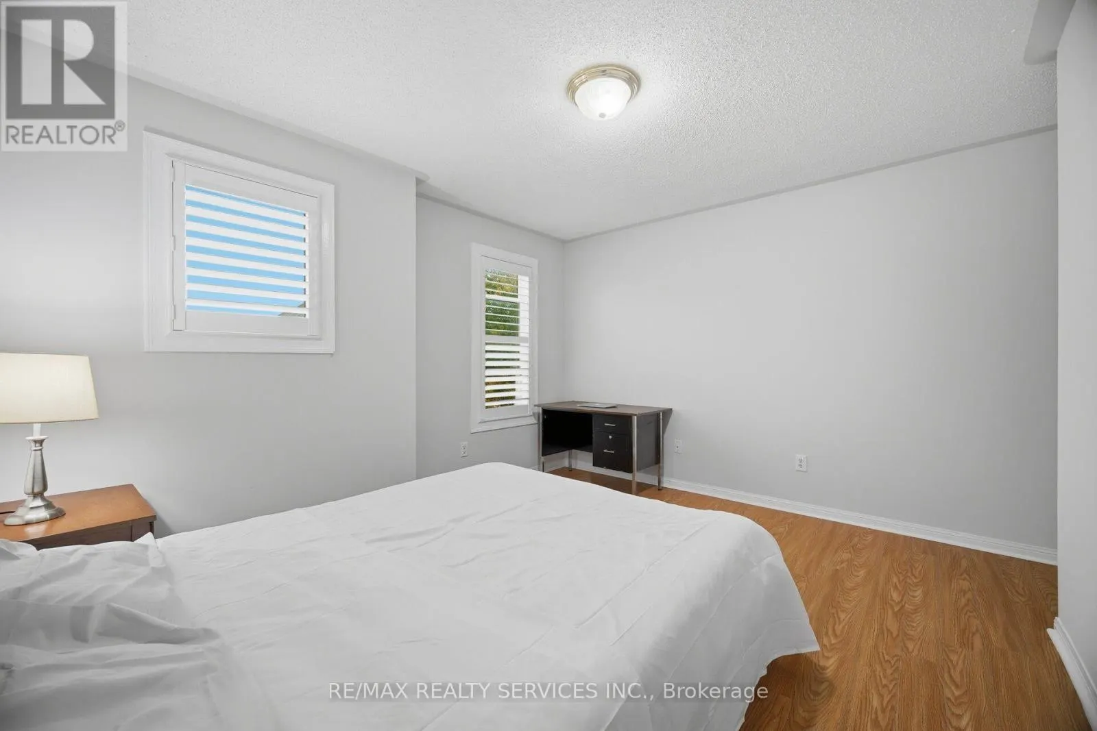 881 LANCASTER BOULEVARD