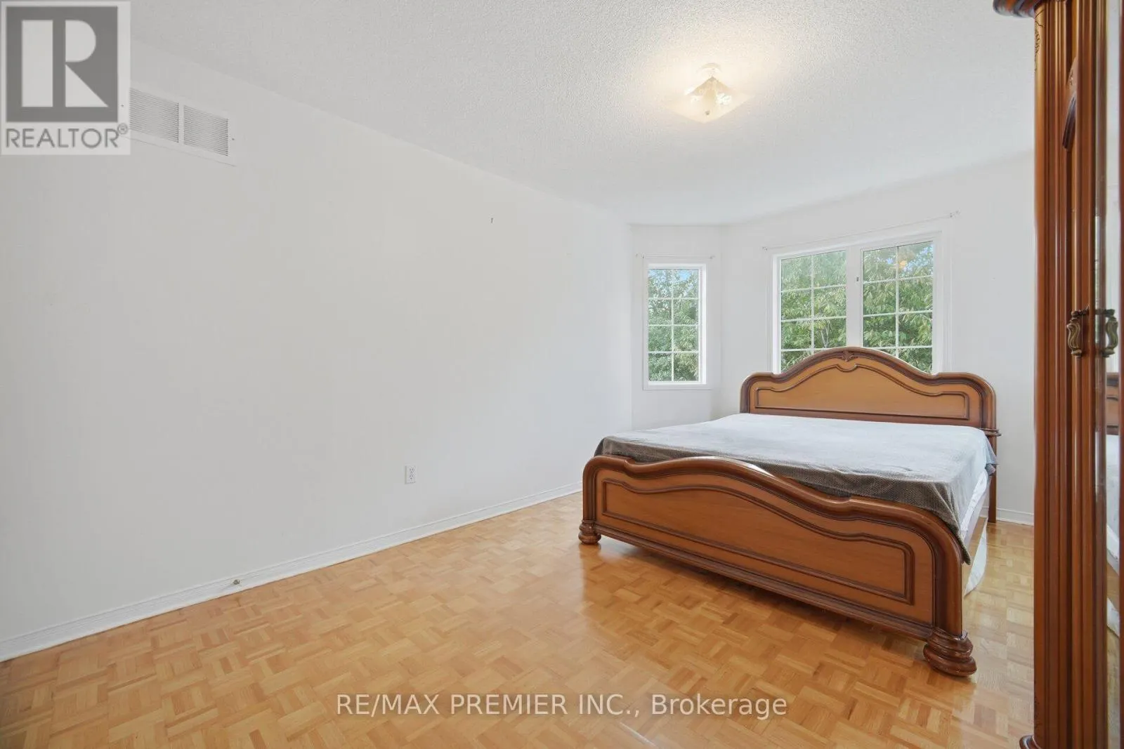 14 CRESTRIDGE DRIVE