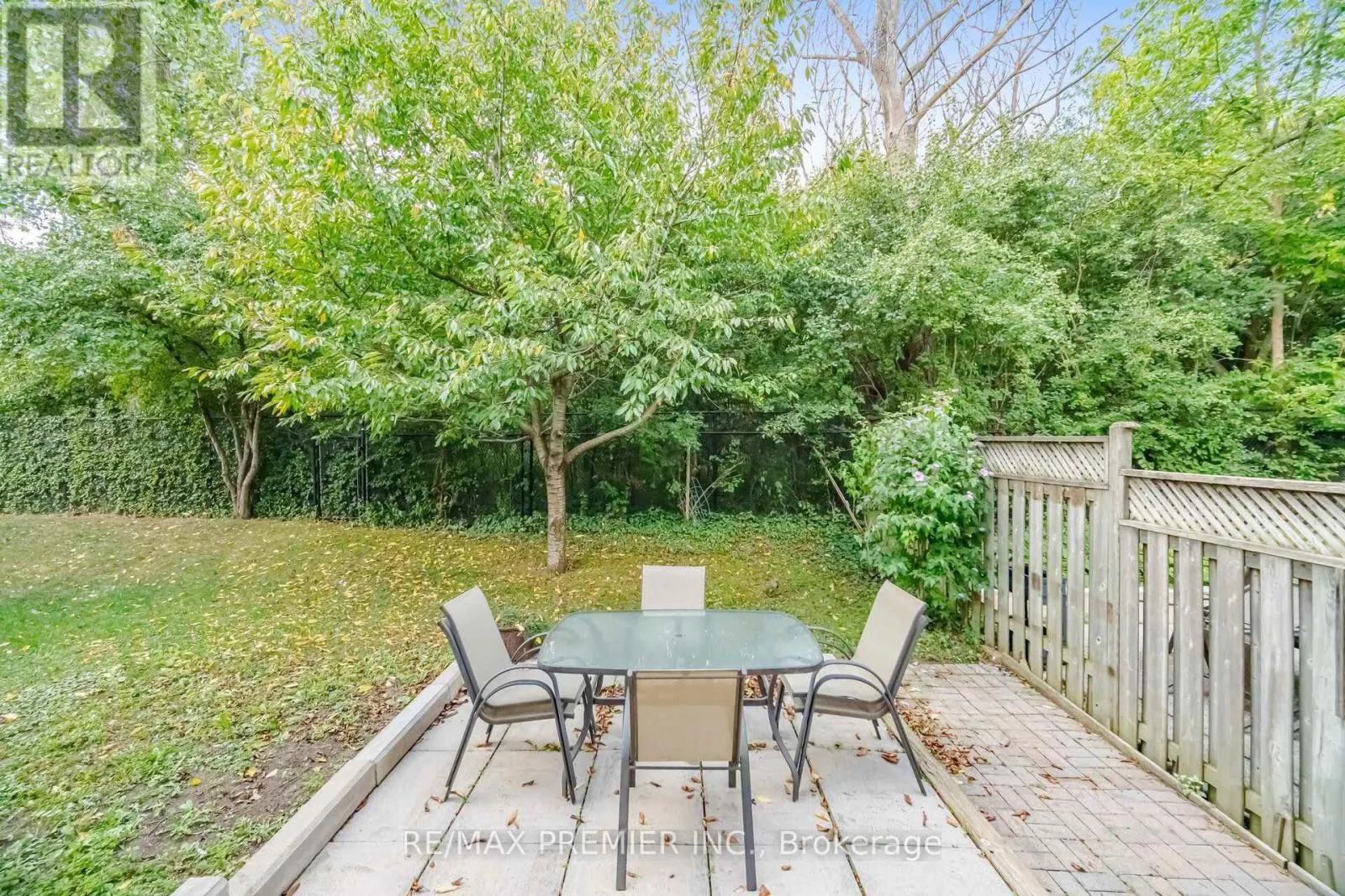 14 CRESTRIDGE DRIVE