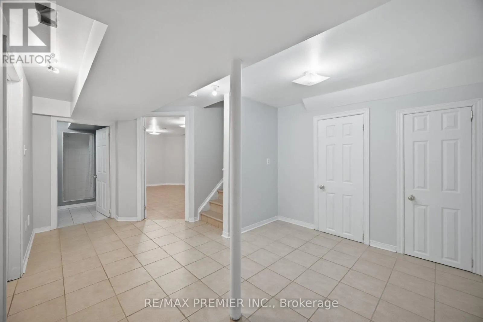 14 CRESTRIDGE DRIVE