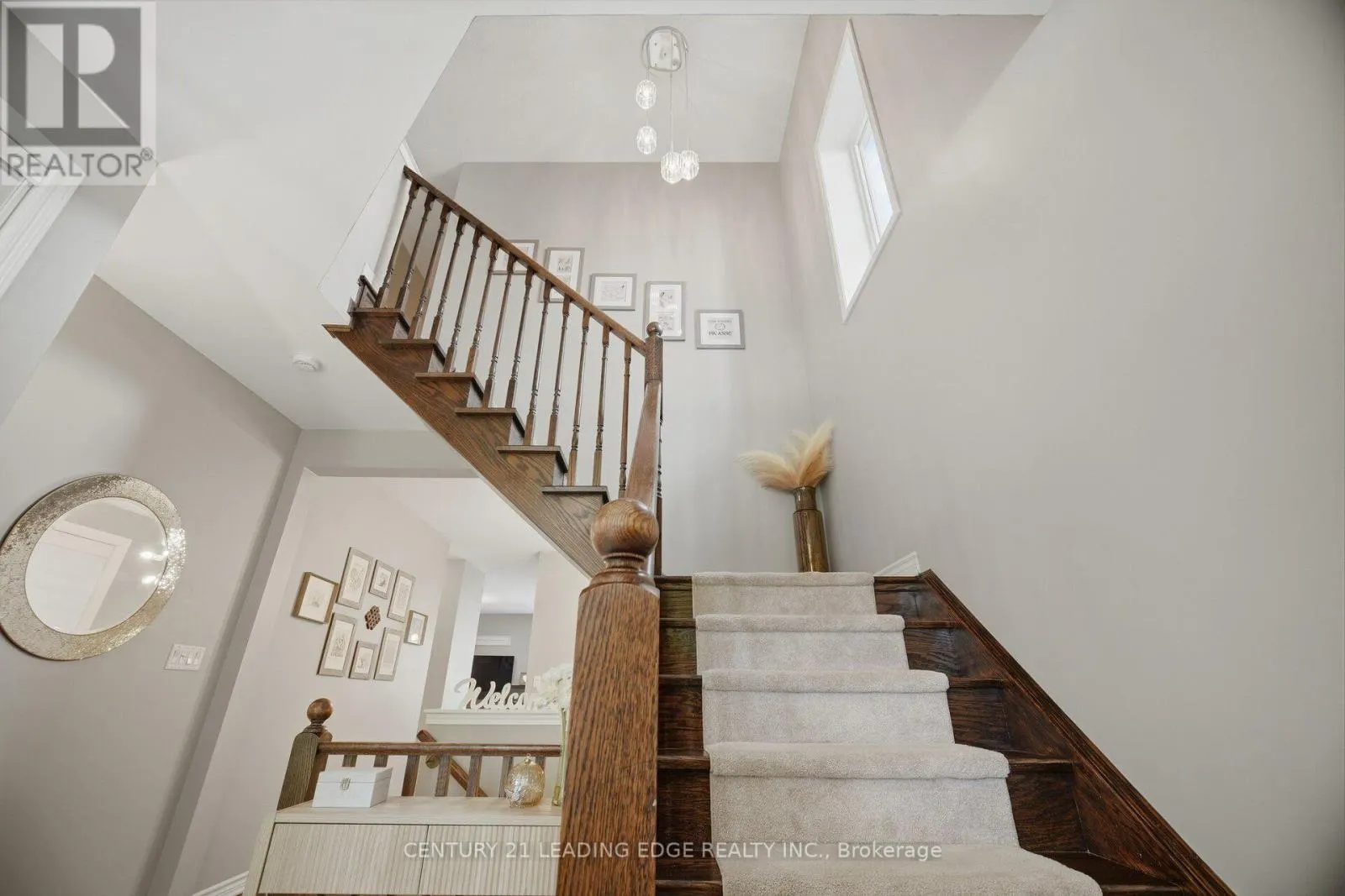 545 GIBSON CRESCENT