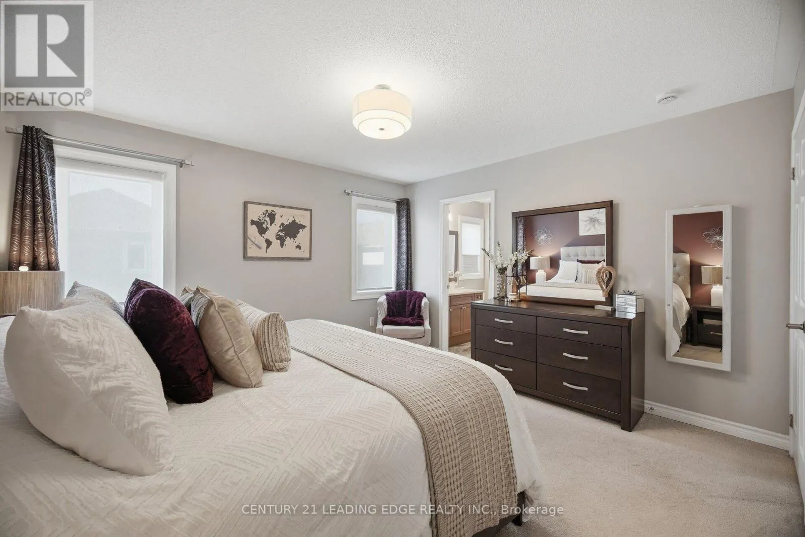 545 GIBSON CRESCENT