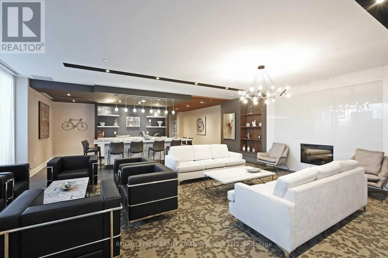 1702 - 39 ANNIE CRAIG DRIVE