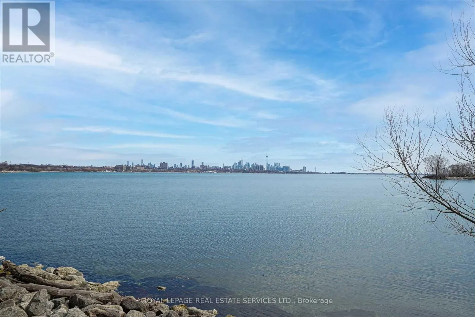 1702 - 39 ANNIE CRAIG DRIVE
