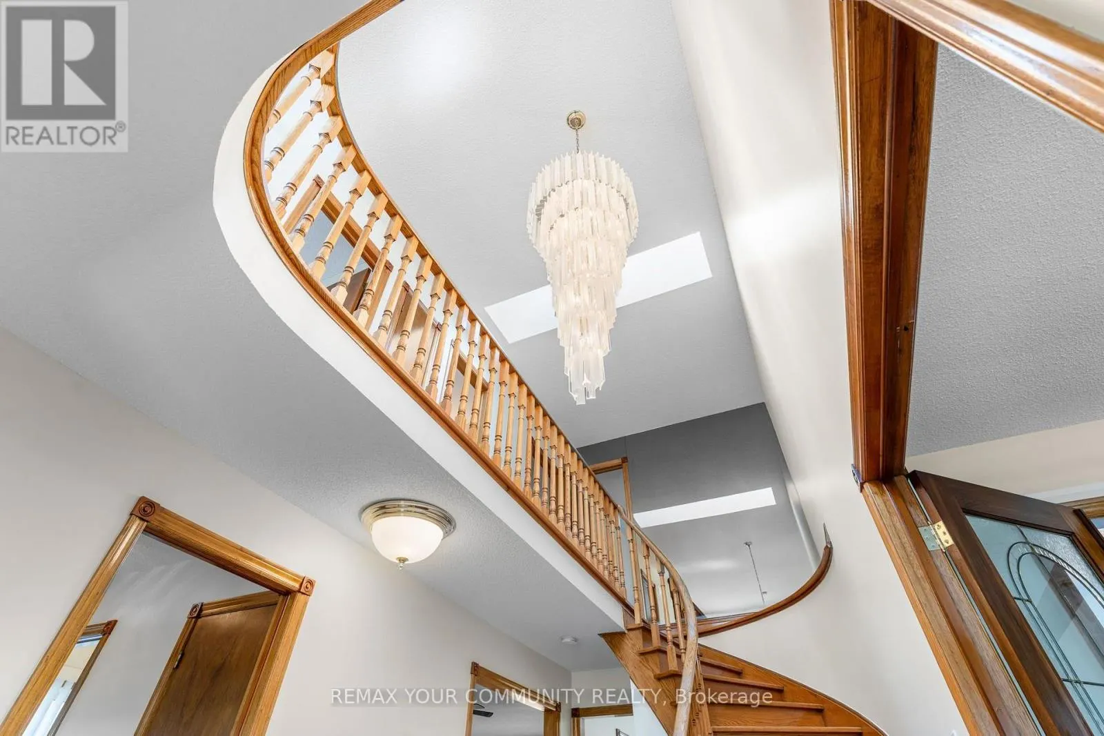 4 TOMEL COURT