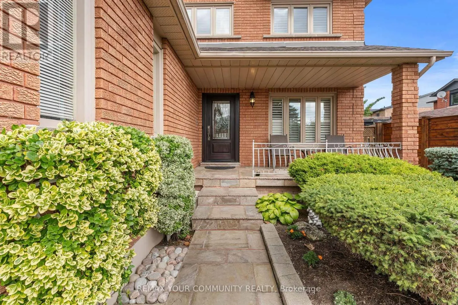 4 TOMEL COURT
