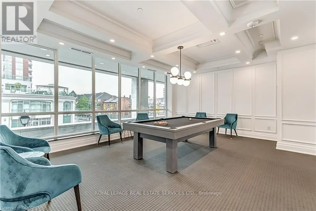 1704 - 2060 LAKESHORE ROAD