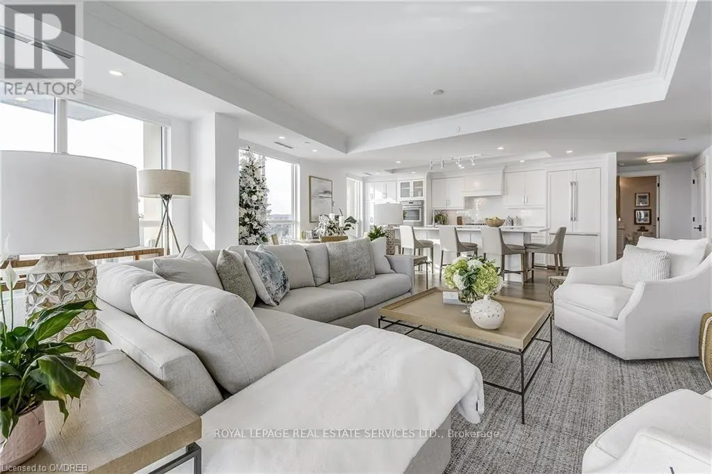 1704 - 2060 LAKESHORE ROAD