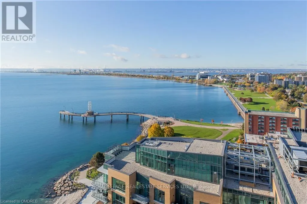 1704 - 2060 LAKESHORE ROAD