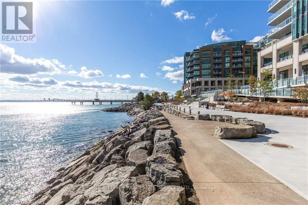 1704 - 2060 LAKESHORE ROAD