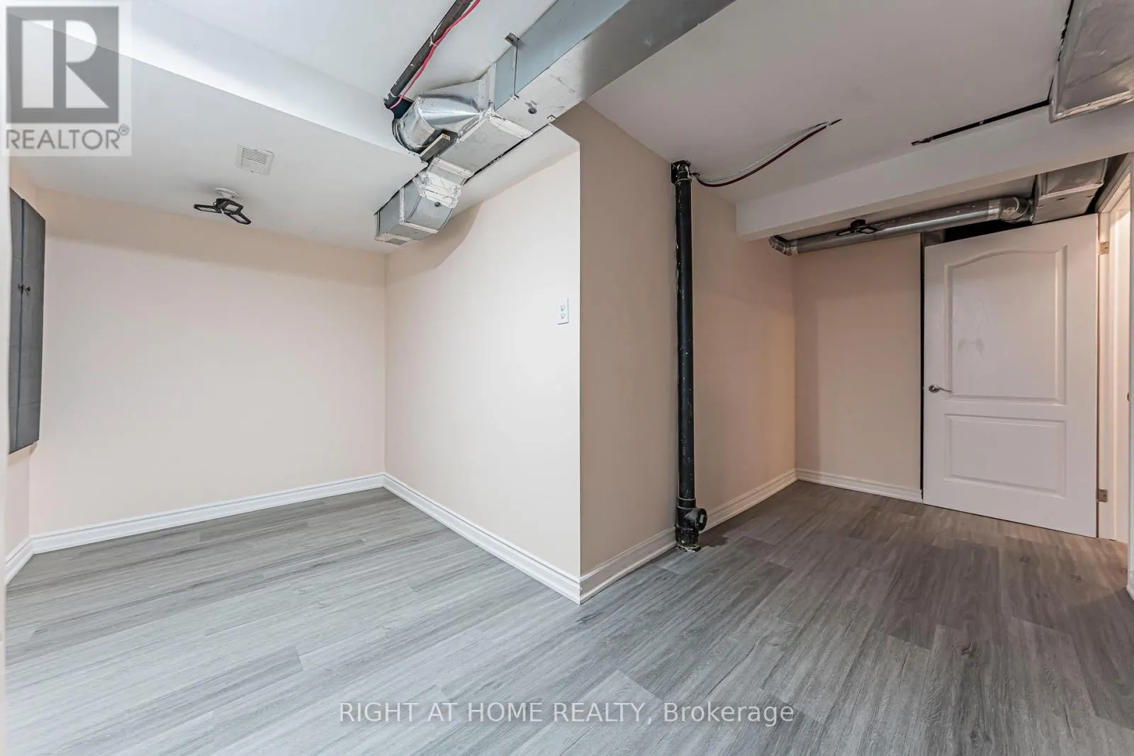 1249 LEGER WAY
