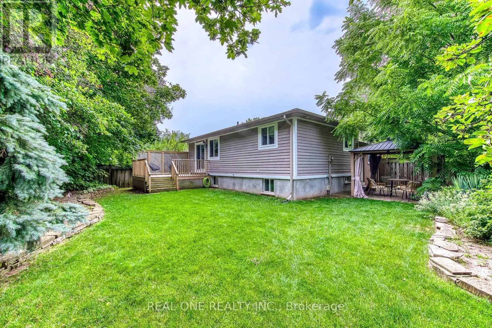 28 OSBORNE CRESCENT