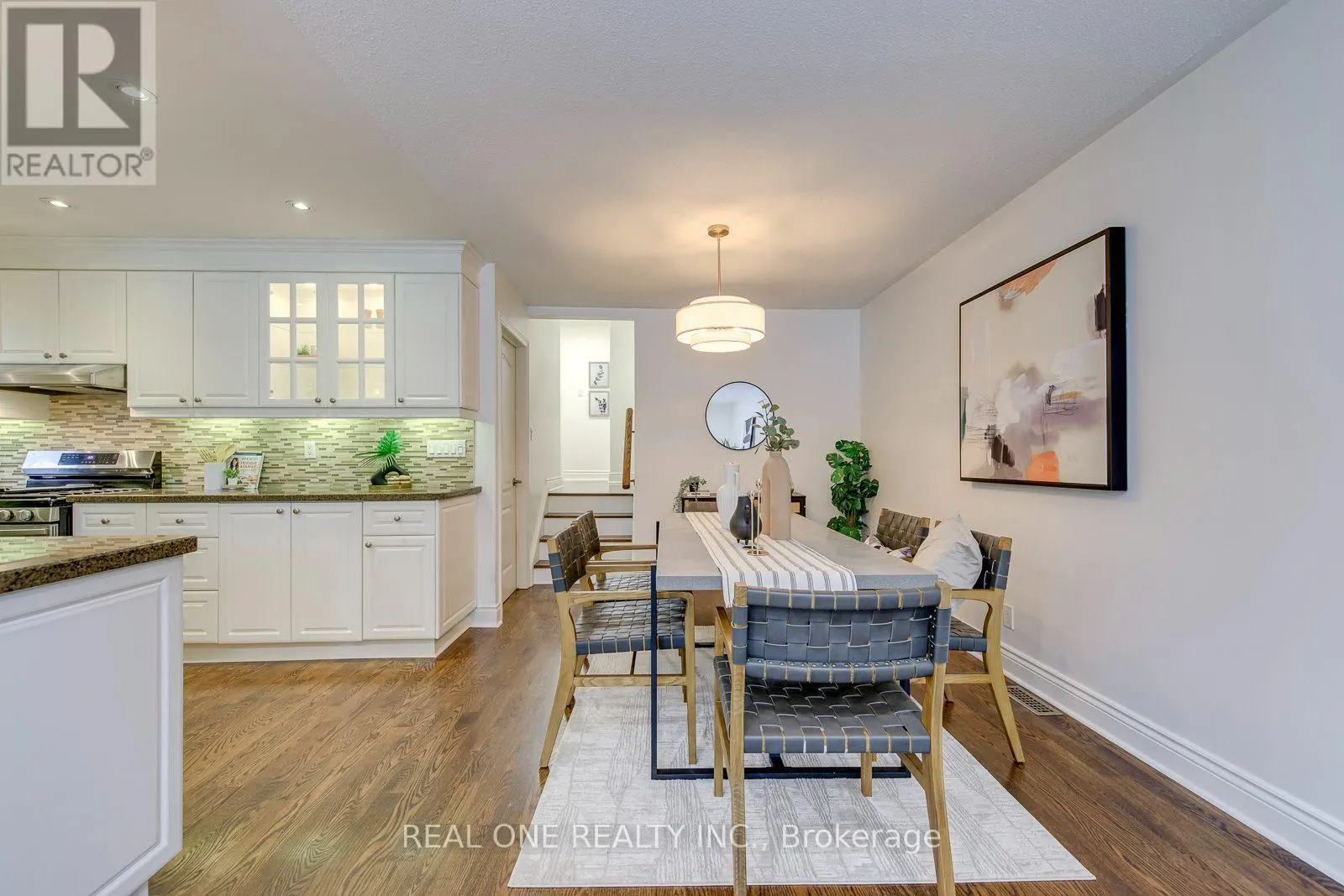 28 OSBORNE CRESCENT