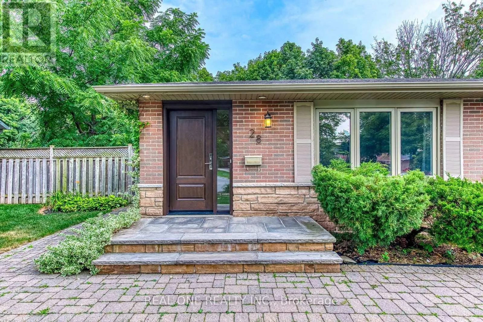 28 OSBORNE CRESCENT
