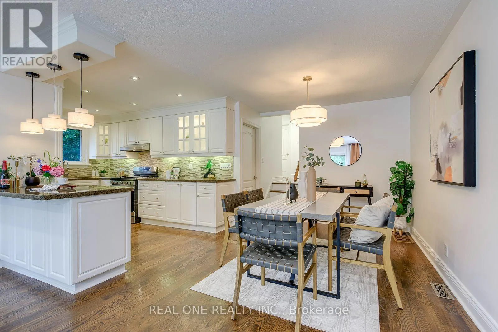28 OSBORNE CRESCENT