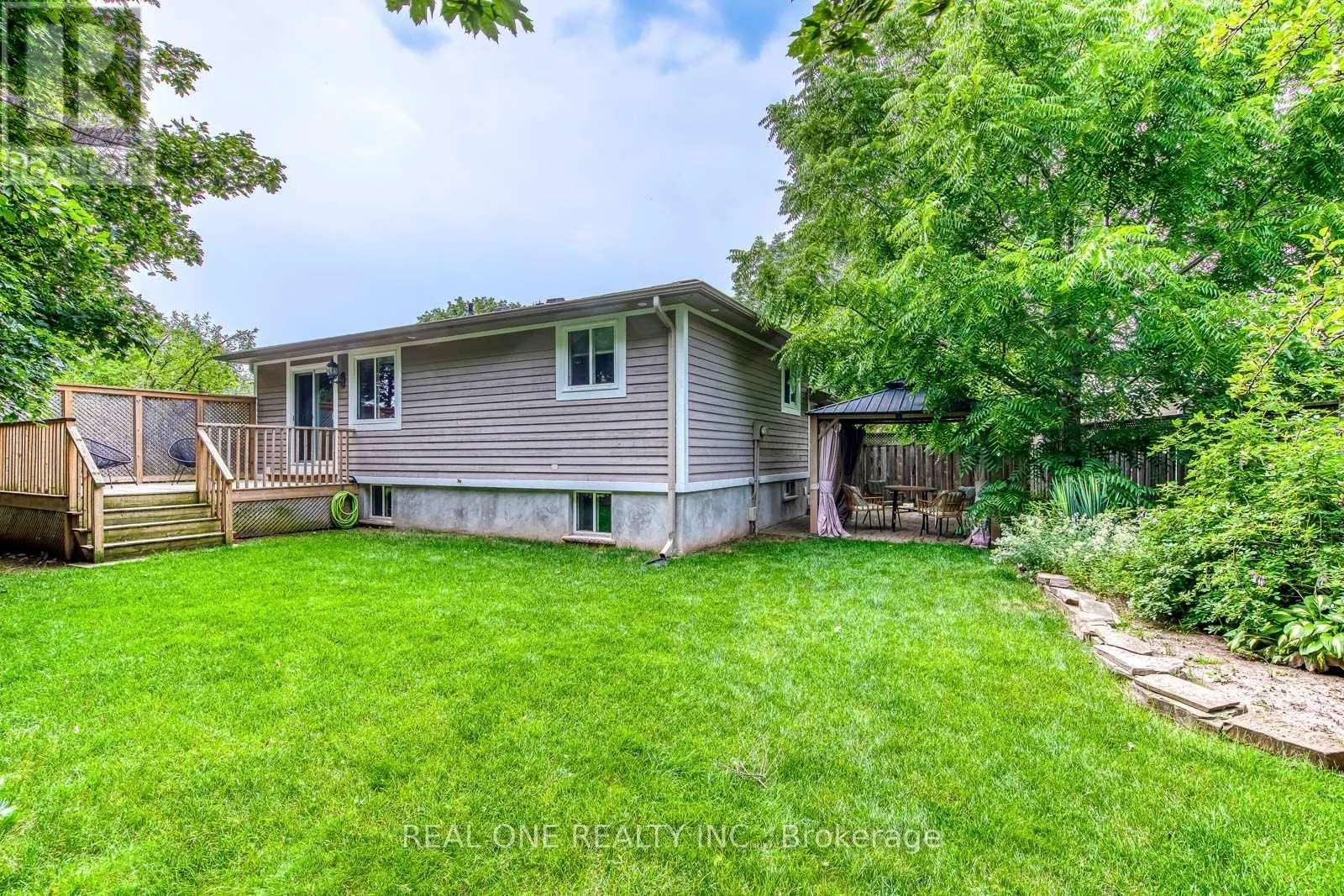 28 OSBORNE CRESCENT