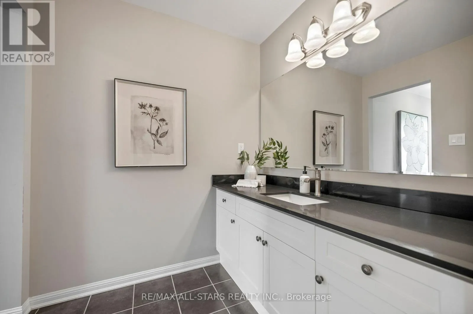 331 INMAN HEIGHTS