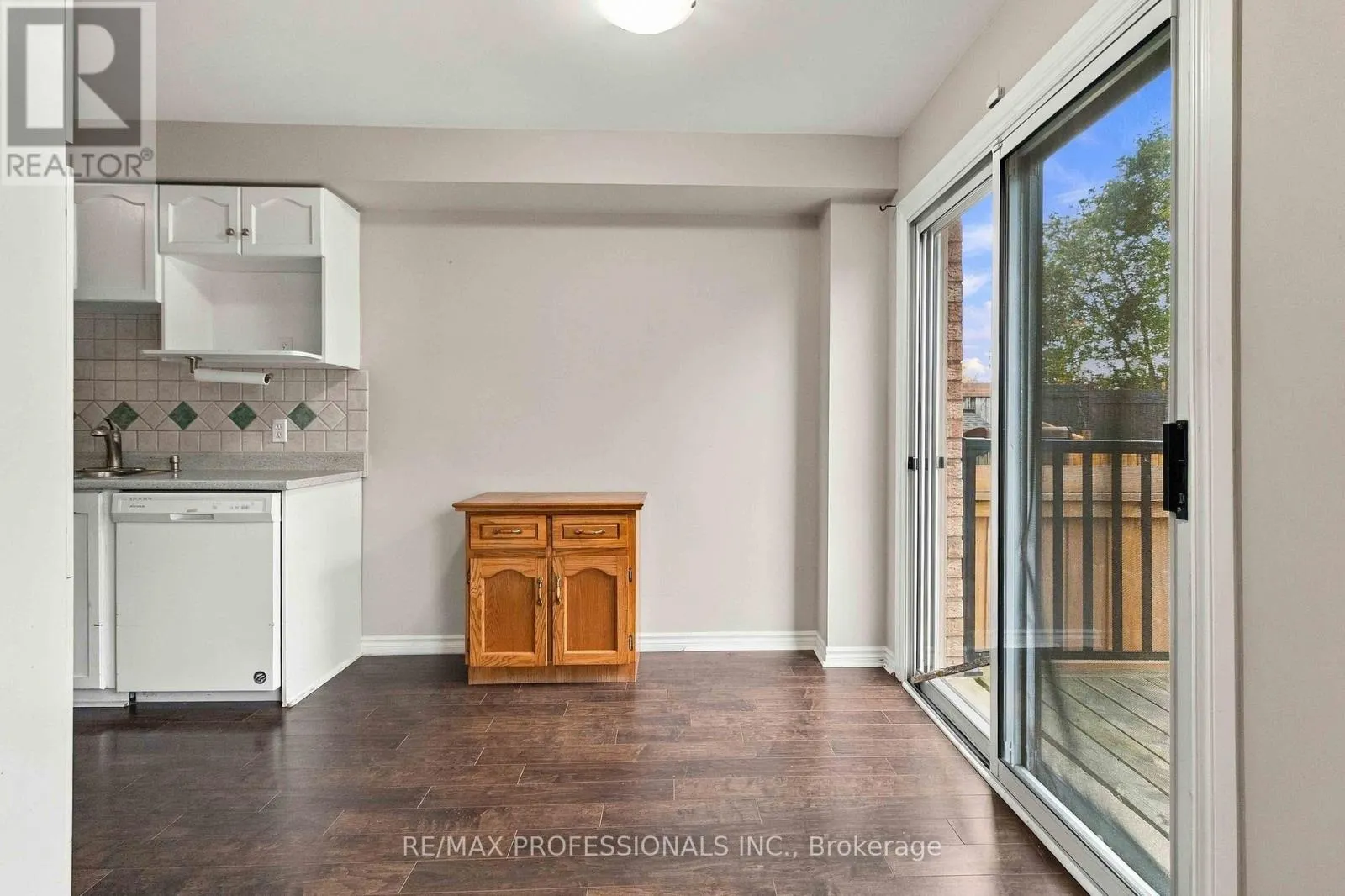 34 JOLLEY COURT