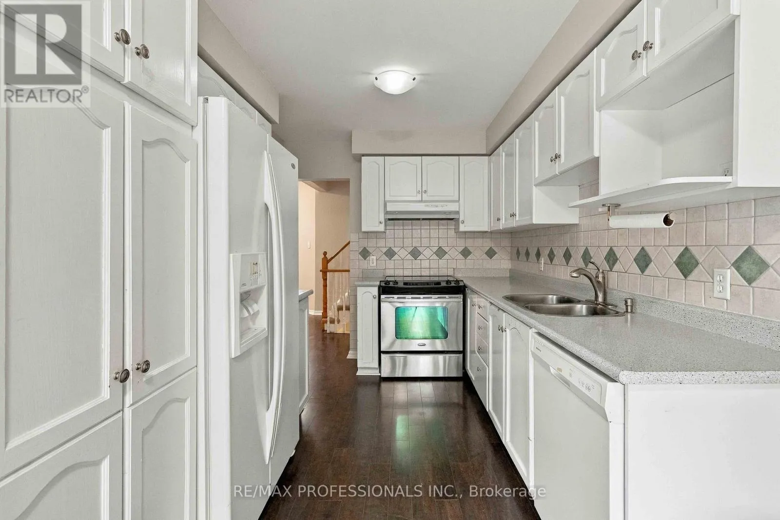 34 JOLLEY COURT