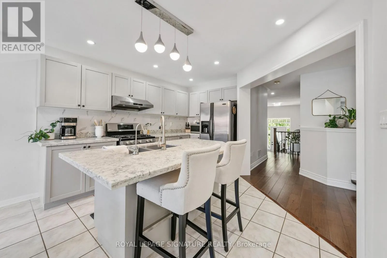 3195 MUNSON CRESCENT