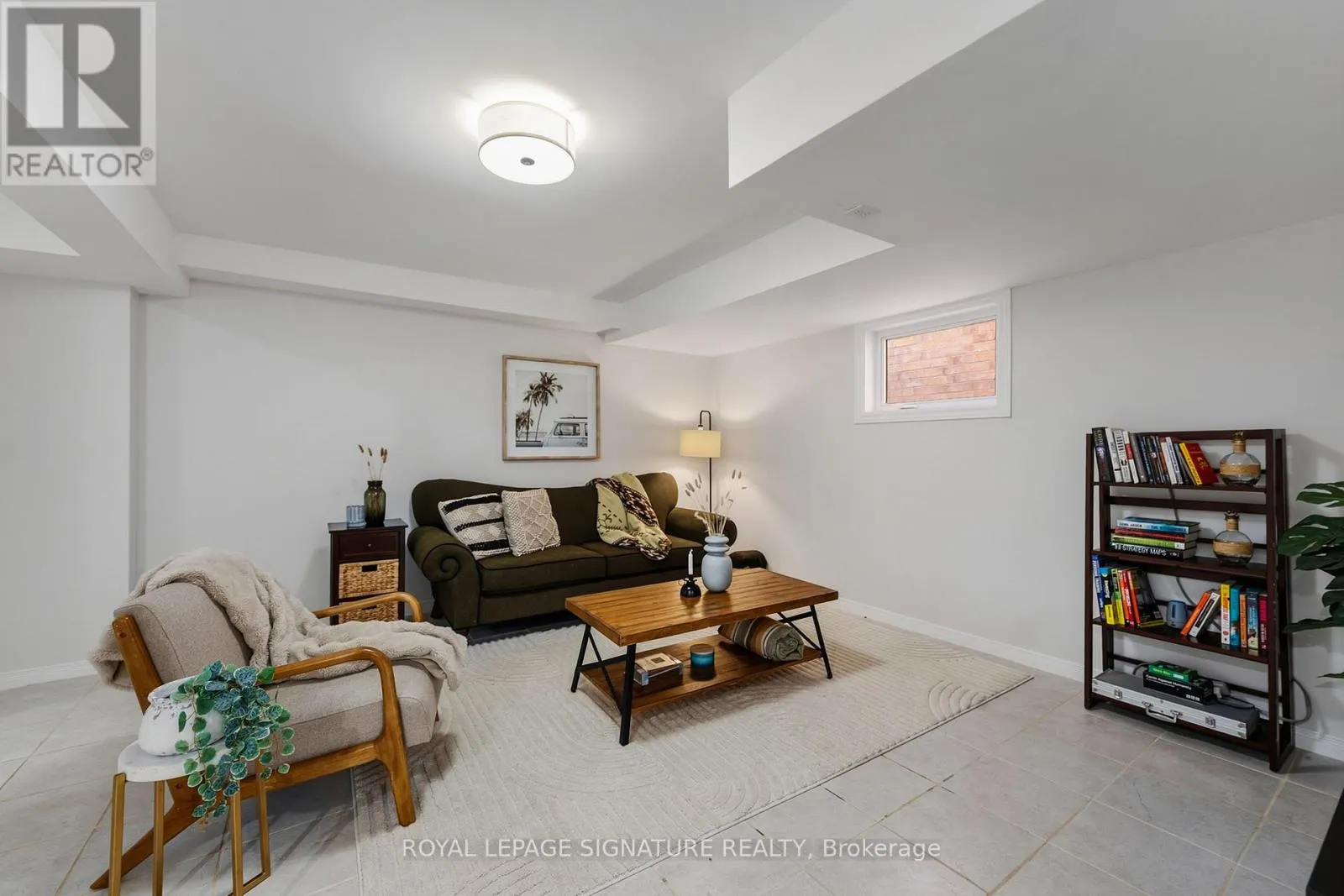 3195 MUNSON CRESCENT