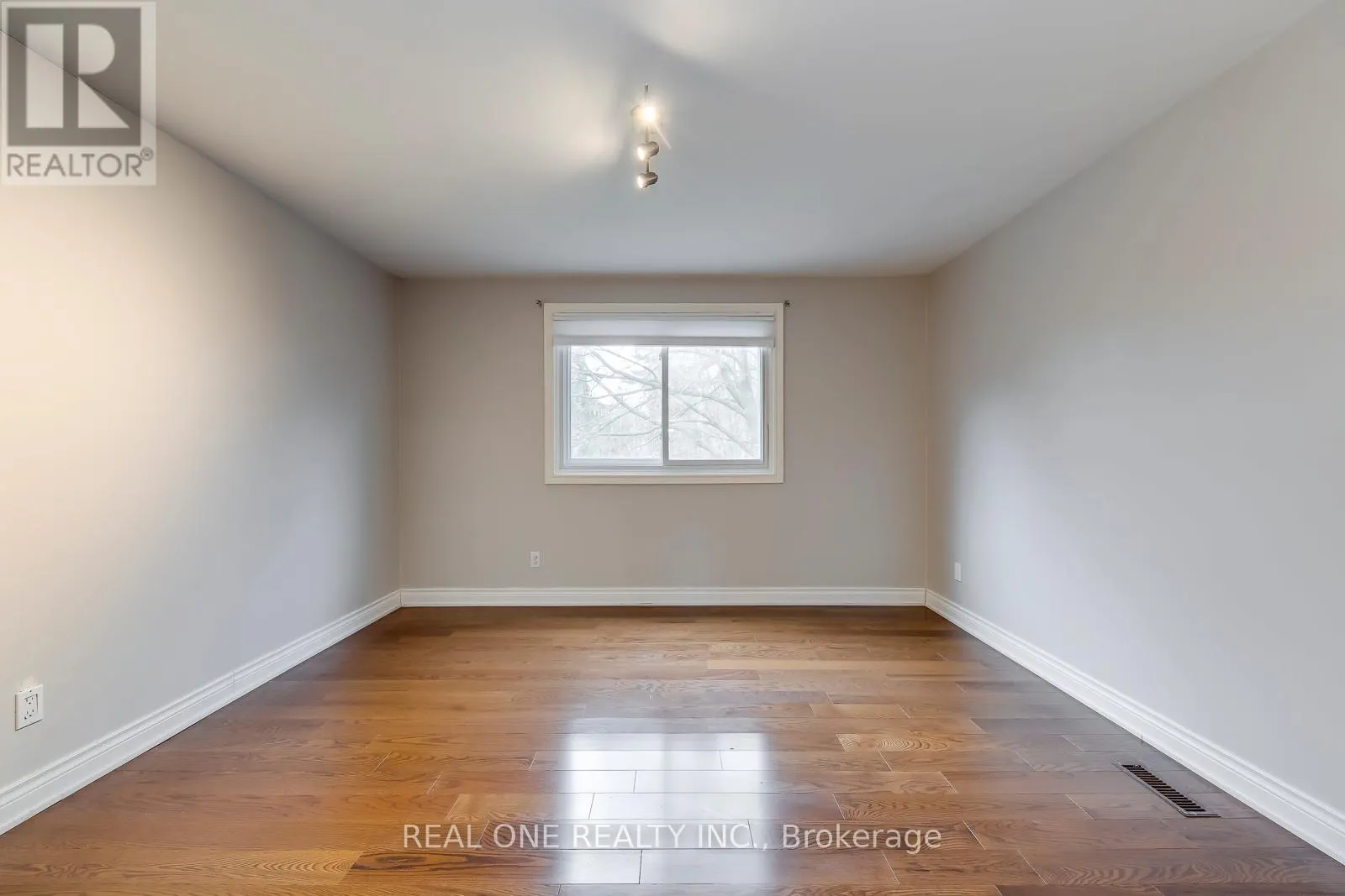 120 BLYTH CRESCENT