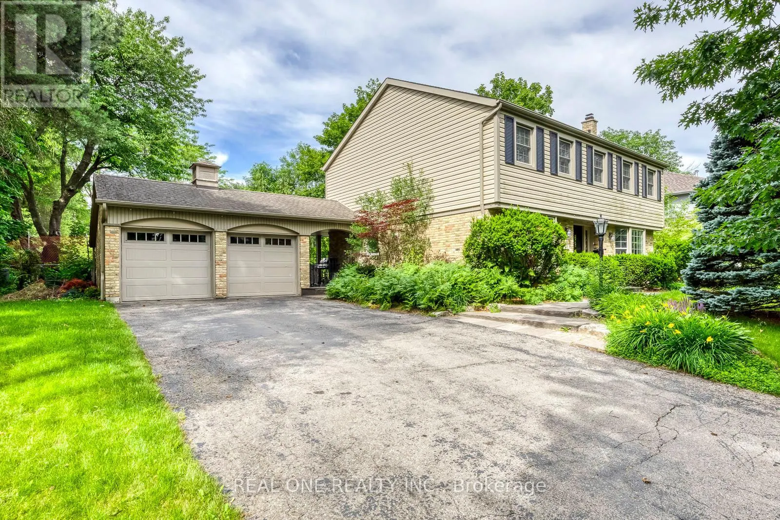 120 BLYTH CRESCENT