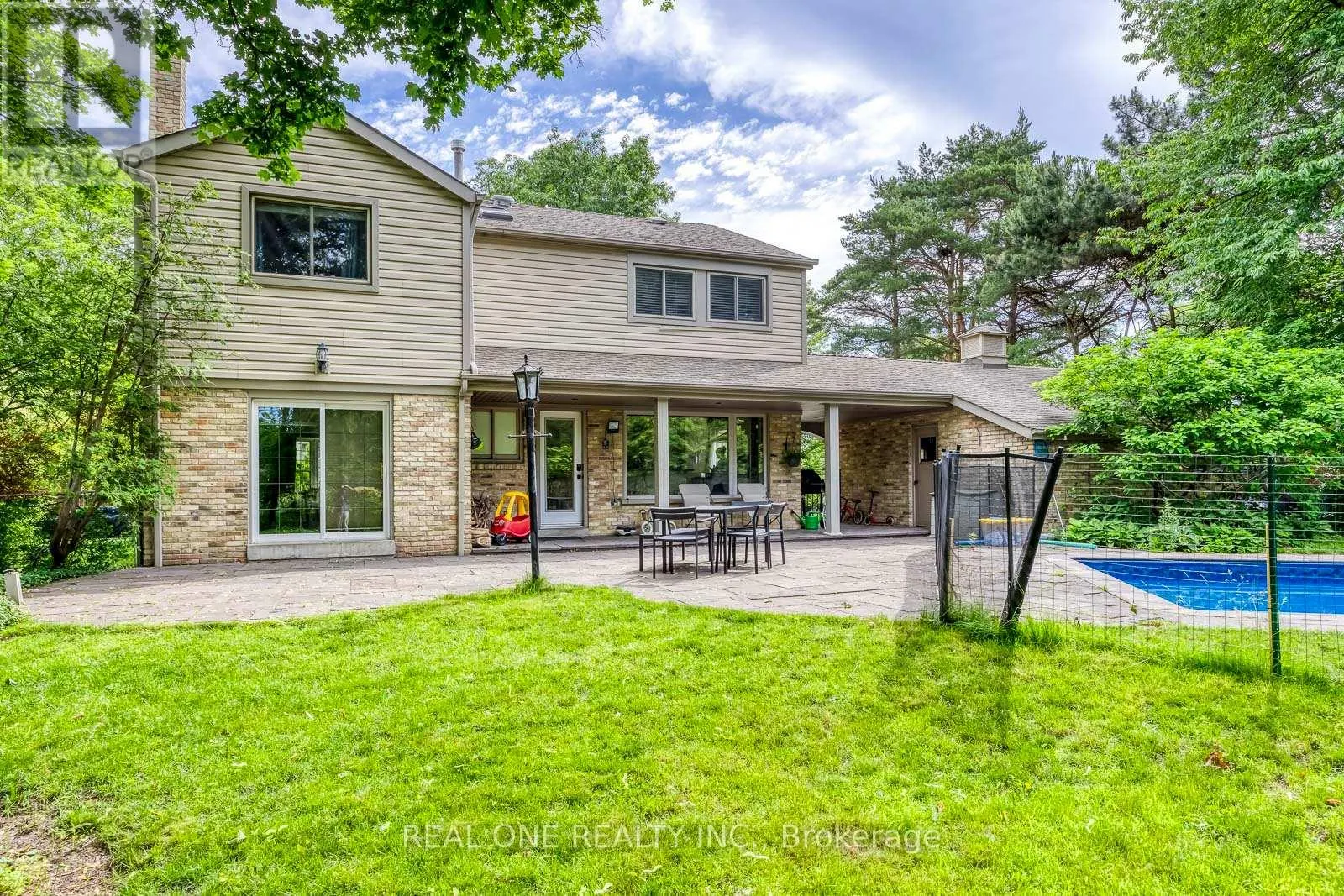 120 BLYTH CRESCENT