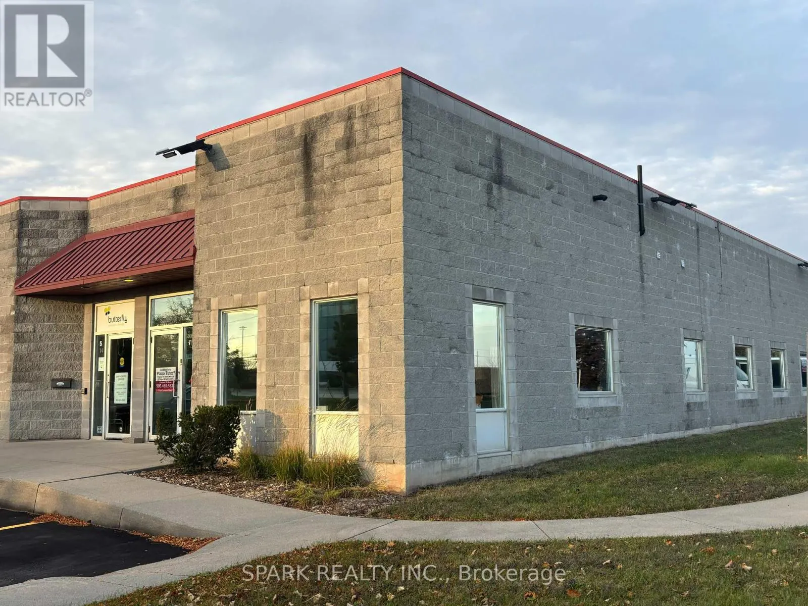 6 - 5006 SOUTH SERVICE ROAD