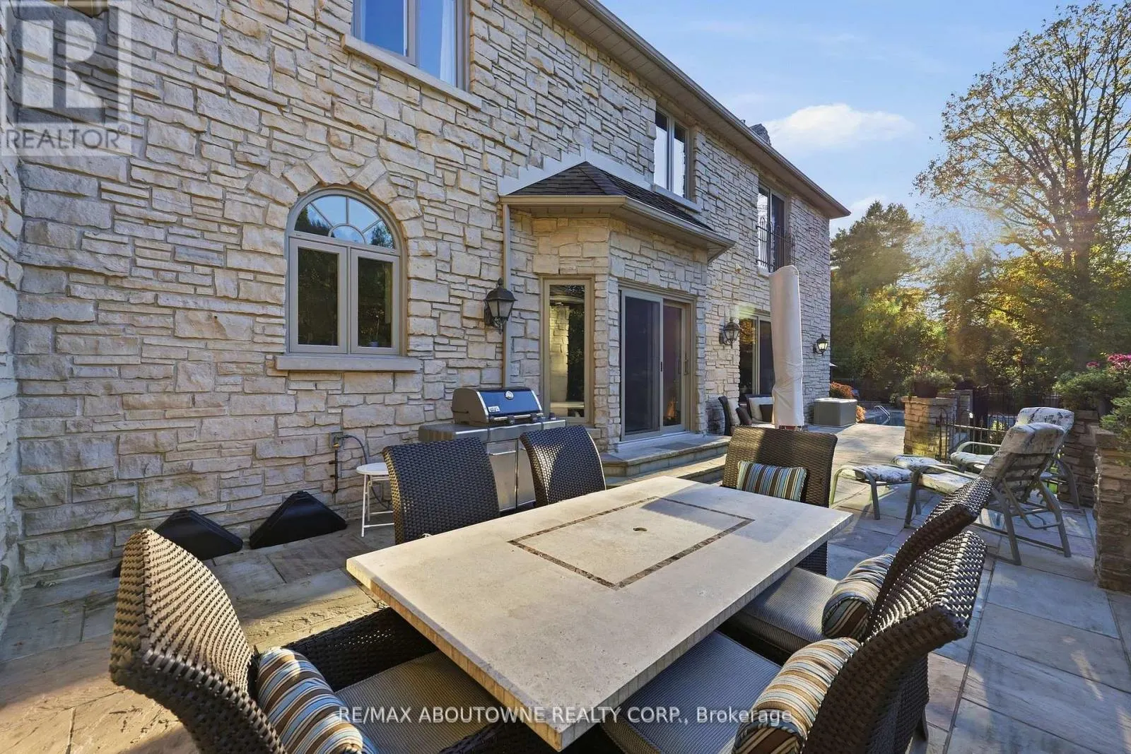 437 CAIRNCROFT ROAD