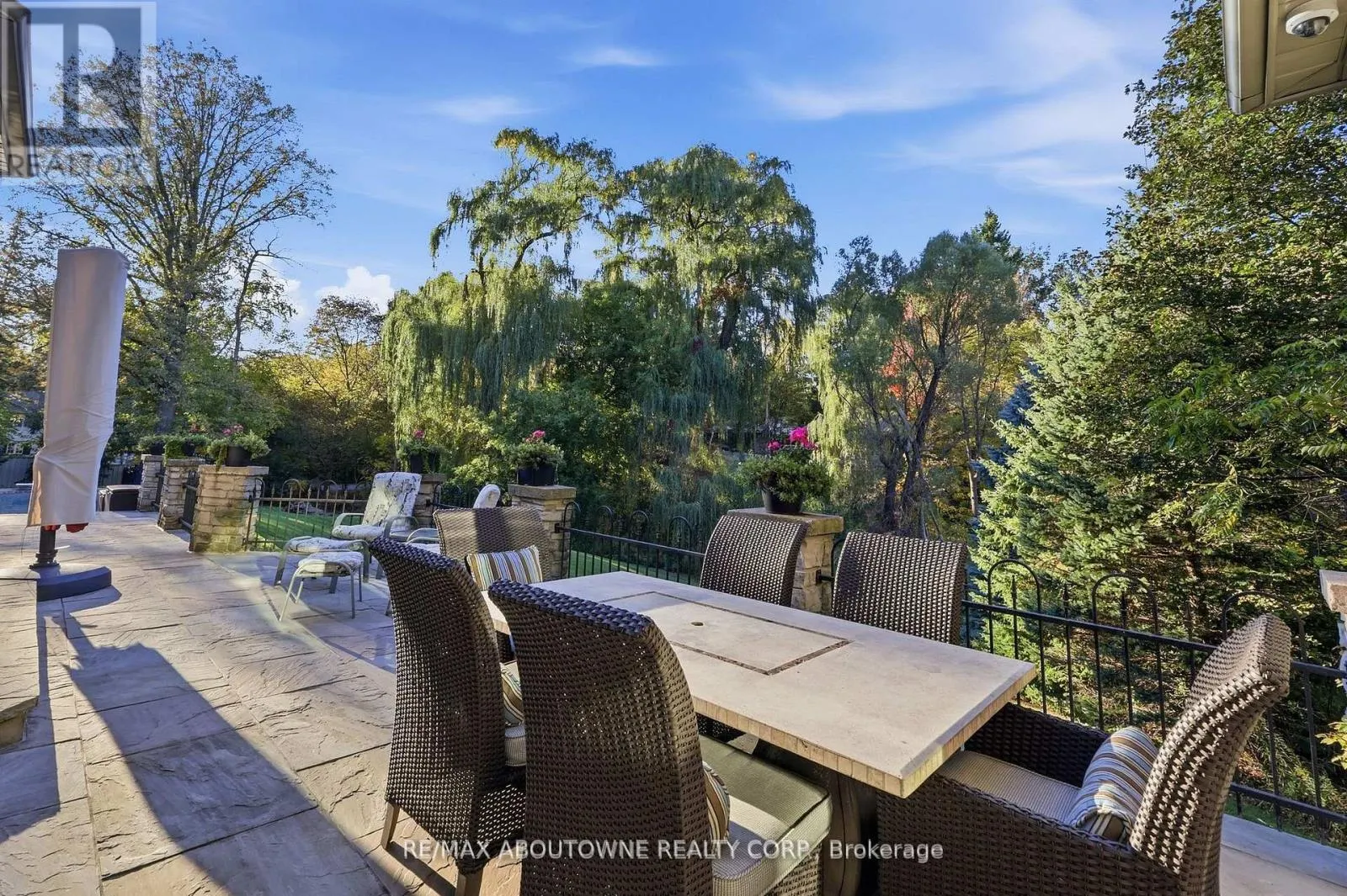 437 CAIRNCROFT ROAD