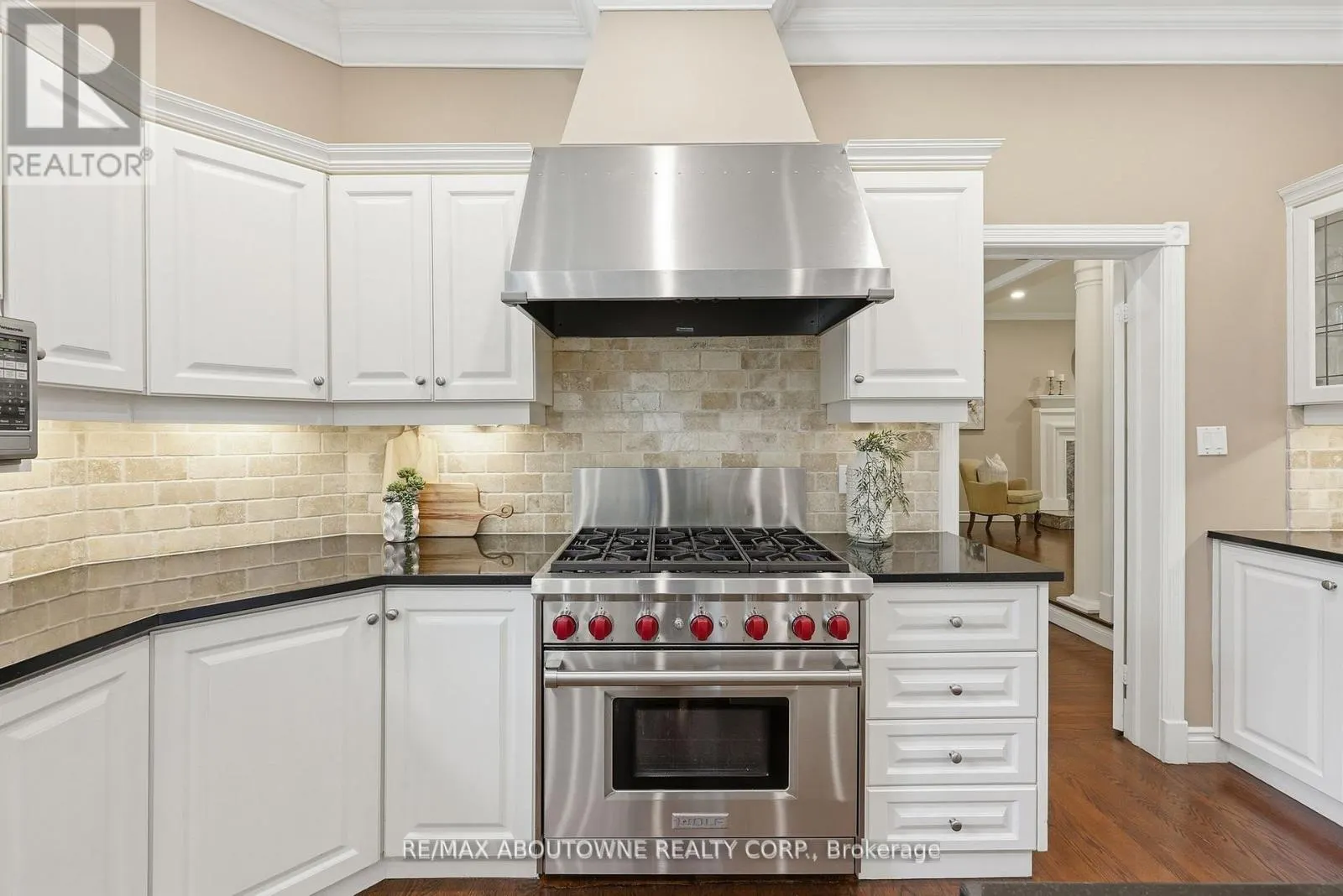 437 CAIRNCROFT ROAD