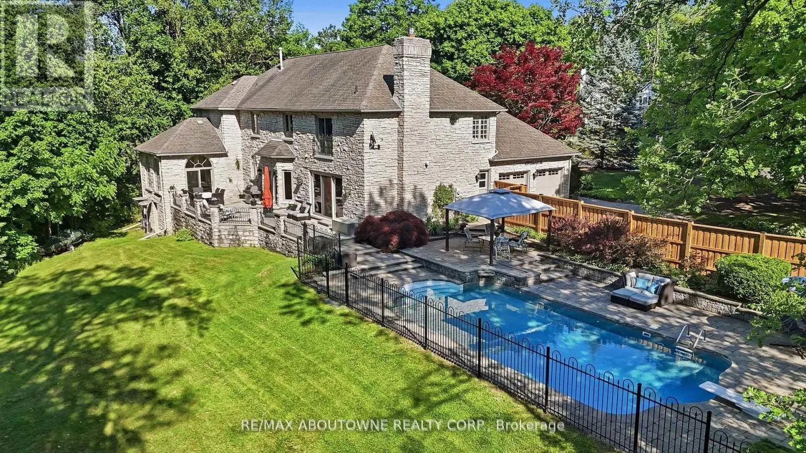 437 CAIRNCROFT ROAD
