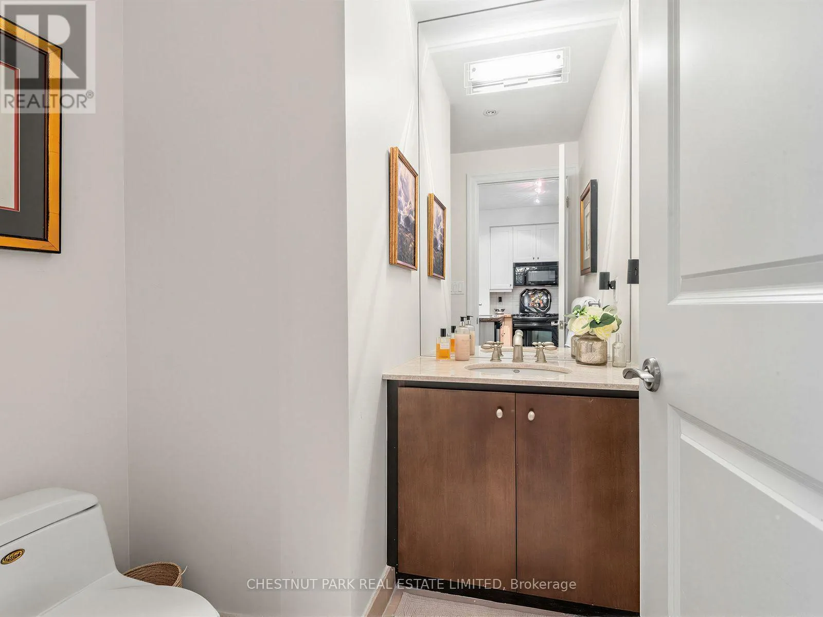 311 - 2855 BLOOR STREET W