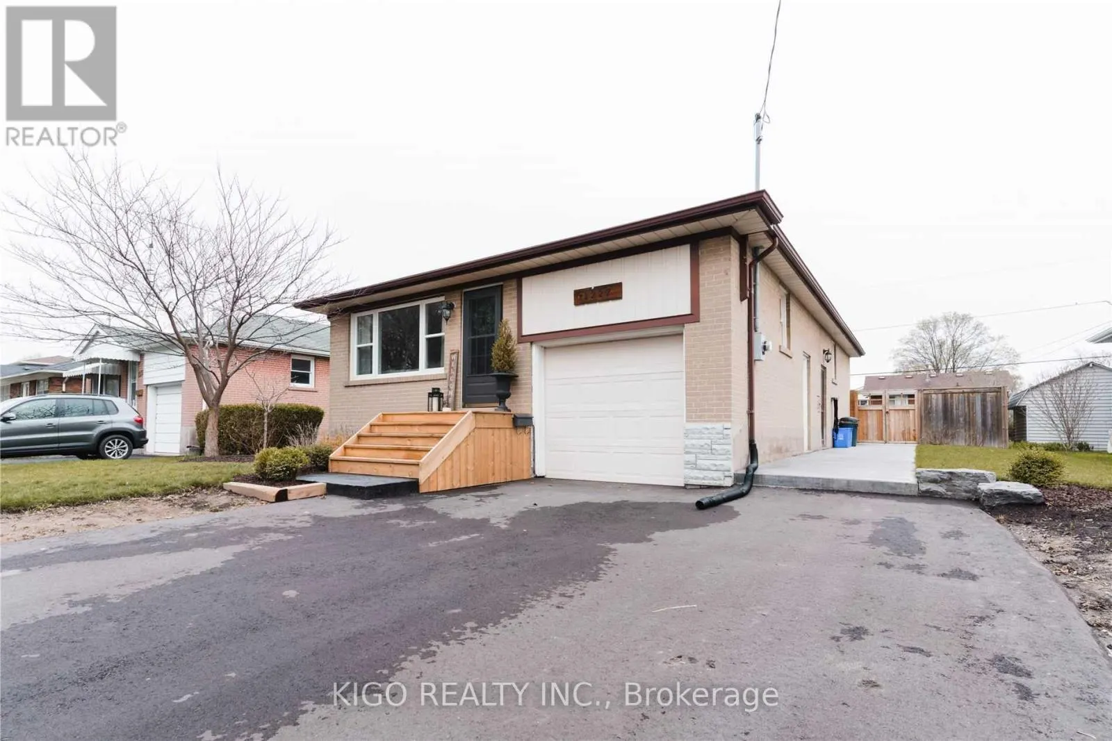 UPPER - 1227 HOMEWOOD DRIVE