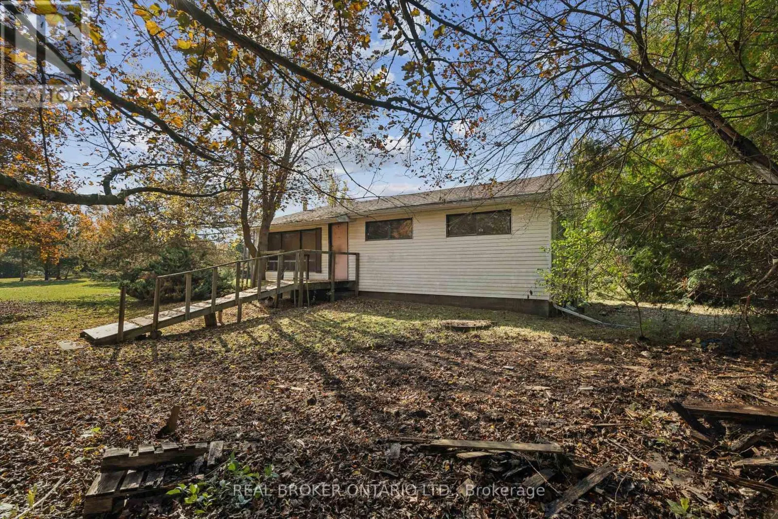 5649 25 SIDE ROAD