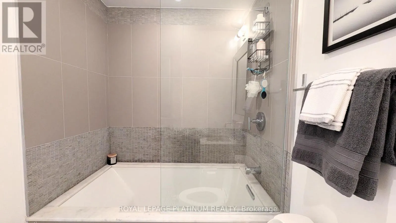 520 - 3500 LAKESHORE ROAD W