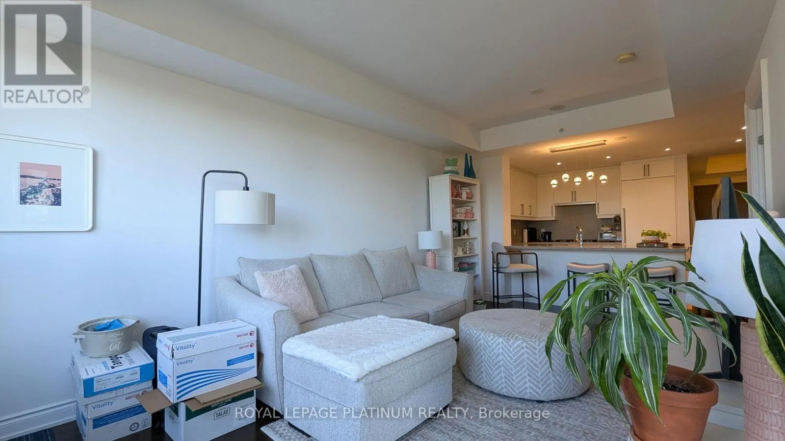 520 - 3500 LAKESHORE ROAD W