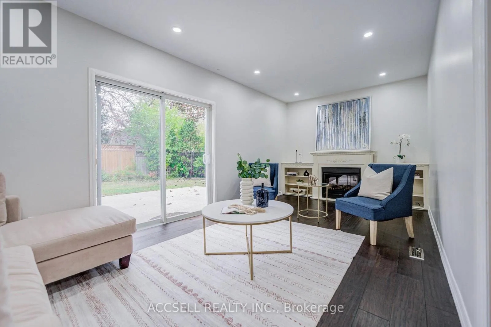 440 SUNSET DRIVE