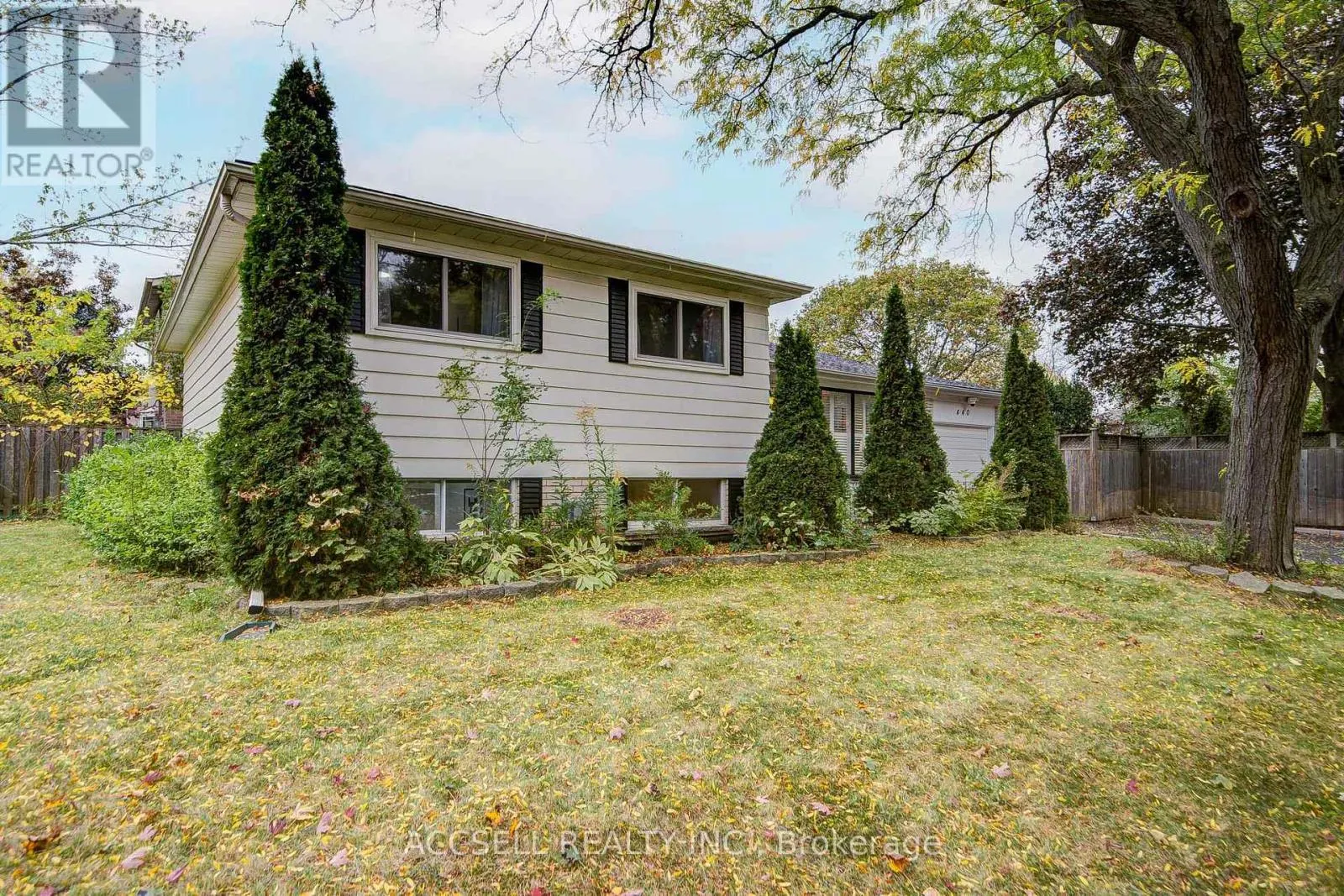 440 SUNSET DRIVE