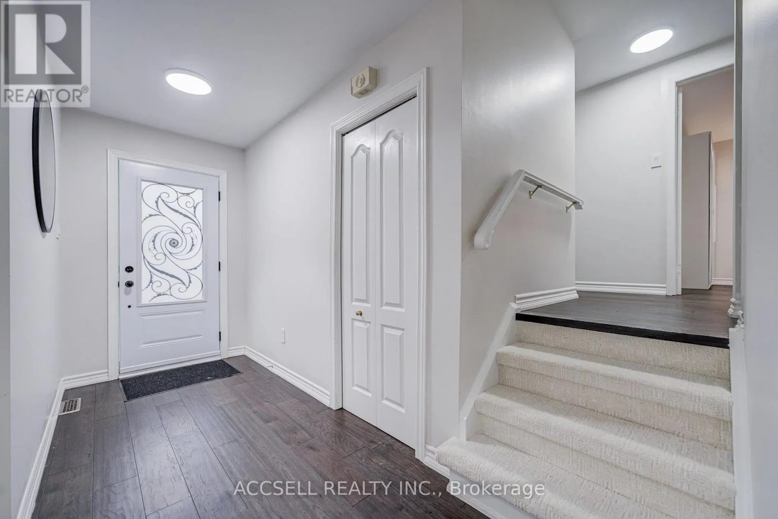 440 SUNSET DRIVE